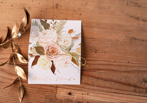  glamour usadzenie gości na weselu winietki, złote napisy