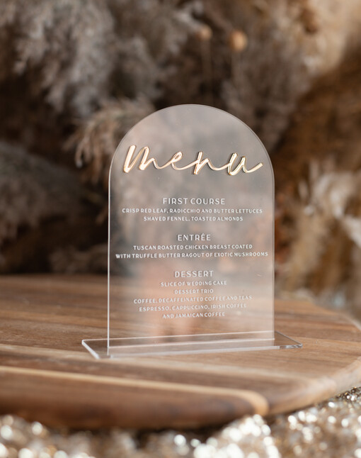  glamour nowoczesna forma karty dań na weselu, akrylowe menu weselne, stojąca karta dań, menu weselne w stylu glamour 