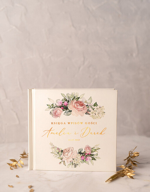  glamour złote napisy pamiątkowa księga wpisów gości w różowych kolorach wesele w ogrodzie 
