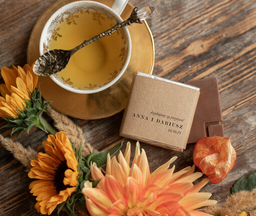  Czekoladki podziękowania dla gości na weselu pamiątki dla gości weselnych czekolada z waszymi imionami czekoladka 5x5 cm mleczna 