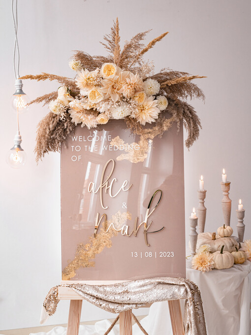  na pleksie - akryl Złota Tablica powitalna slubna glamour, elegancka powitalna plansza ze złotymi literami, rama powitanie na weselu plansza powitalna na pleksie ze zlotymi literami