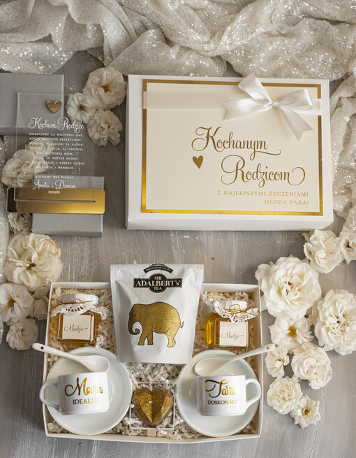  zestawy prezentowe kubki filiżanki Ślubne Podziękowania dla Rodziców, zestaw prezentowy filiżanki dla Rodziców od Młodej Pary, Box presonalizowana statuetka podziękowania 