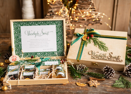  kawa  herbata miód upominki świąteczne dla klientów, magia świąt w aromatyzowanej kawie i herbacie