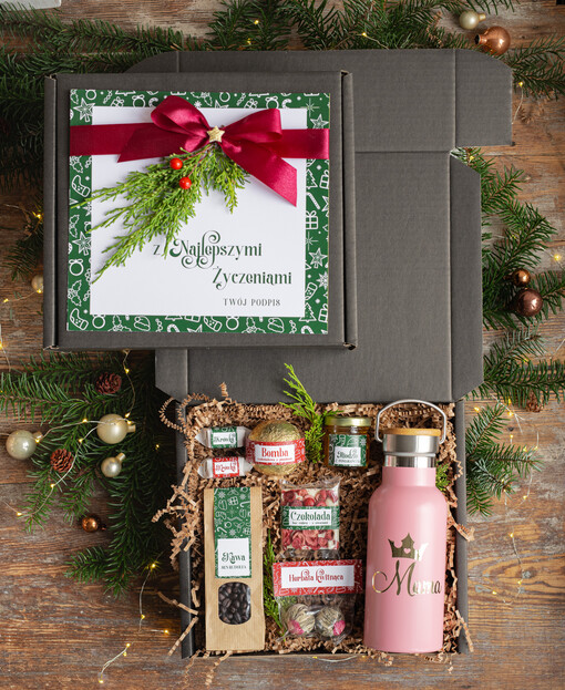  zestawy z kubkiem i filiżanką super pomysły na prezenty dla Mamy, termos z naklejką Mama, prezent dla Mamy pod choinkę, prezent dla Mamy na święta 