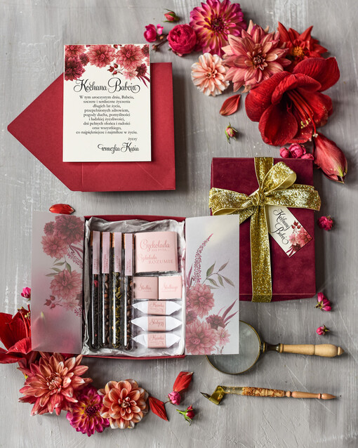  Prezenty dla Babci Prezent Dla Babci Pudełeczko z Czekoladkami Kartka na Dzień Babci życzenia dla Babci w Pudełku