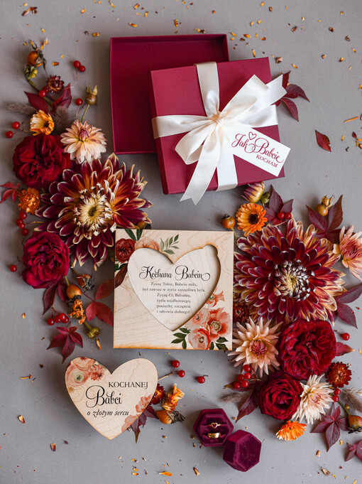 Prezenty dla Babci prezent na urodziny dla babci kartka z zyczeniami w bordowym pudełku 