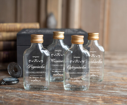  Prezenty dla Dziadka Prezent na dzień Dziadka Butelki na Trunki z nadrukiem w Skrzynce Zyczenia dla dziadka w środku