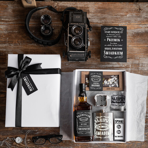  podziękowania dla świadka  podziękowanie za świadkowanie naklejka na butelkę, pomysł na prezent dla świadka   