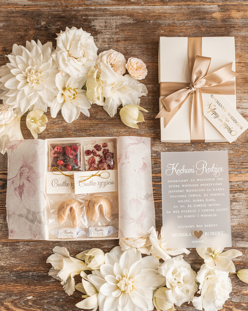  zestawy słodkości, pudełka na prezenty  prezent dla rodziców ślub podziekowania