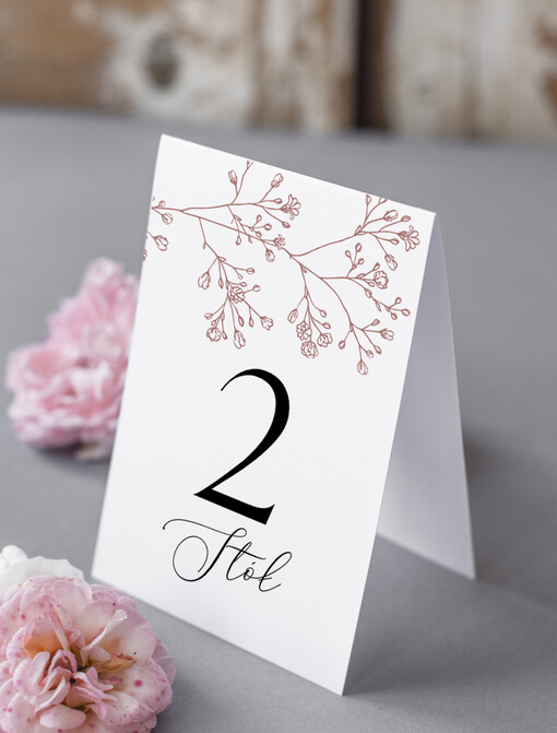  Nowoczesne prosta forma  numerki na stół weselny z kwiatami, numeracja stołów weselnych, proste i delikatne numerki na stoły weselne, dekoracja stołu weselnego 