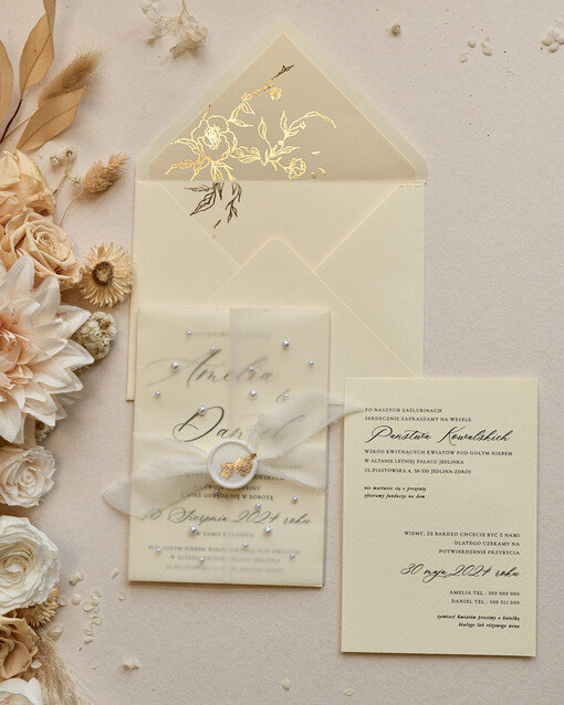 Zaproszenia ślubne z perełkami / tłoczeniem zaproszenia ślubne z perełkami kalkowa obwoluta, minimalistyczne zaproszenie na ślub z perełki 
