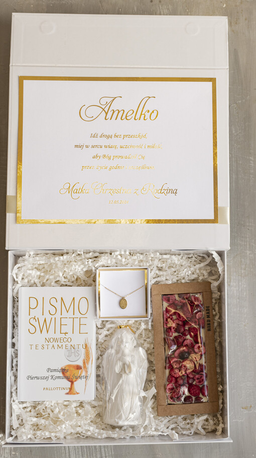  boxy prezentowe Pismo Święte Pamiątka Pierwszej Komunii Świętej, Medalik na Pierwszą Komunię Świętą, pudełko prezentowe na Komunię Świętą. 