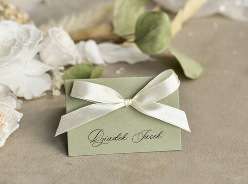  winietki  eleganckie winietki na komunię, winietka dekoracja stołu na komunii, komunijne winietki, szałwiowe winietki na komunię