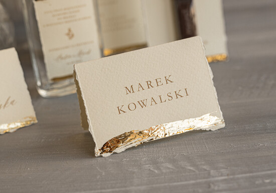 Winietki glamour ślubne winietki na stół weselny, wizytówki na stóły weselne z płatkami złota, karteczki z miejscem u 01/wrzSznM/w