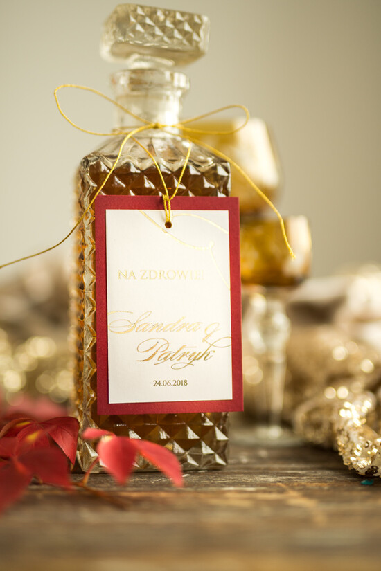 Zawieszki na butelki glamour etykieta na wódkę weselną, złote z dowolnym tekstem 01/Gfolder/zw