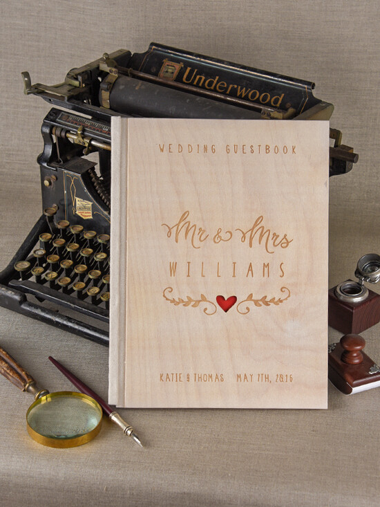 Księgi wpisów gości Drewniane  nietypowa księga gości ślub i wesele, wasze imiona i data wygrawerowane na okładce 03/NWDcc/kwg