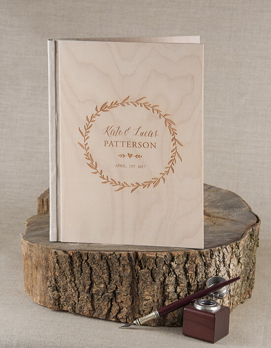 Księgi wpisów gości Drewniane  ksiega zyczen na wesele, drewniana z wygrawerowanymi imionami i datą 09/NWDP/kwg