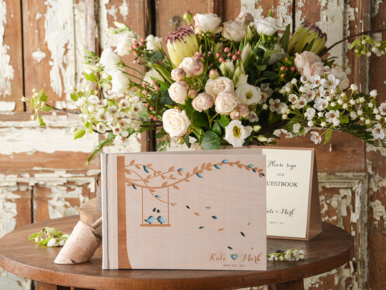 Księgi wpisów gości Drewniane  ślubny album na zdjęcia wklejane i ksiega gosci, grawer w drewnie wasze imiona i data 14/NWD/kwg