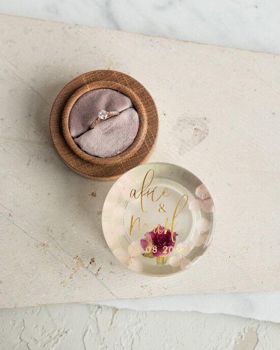 Pudełka Szkatułki na Obrączki szkatułki drewniana szkatułka na obrączki z żywymi kwiatami, pudełko na obrączki z żywicy, pudełko na obrączki 19/szk/szk