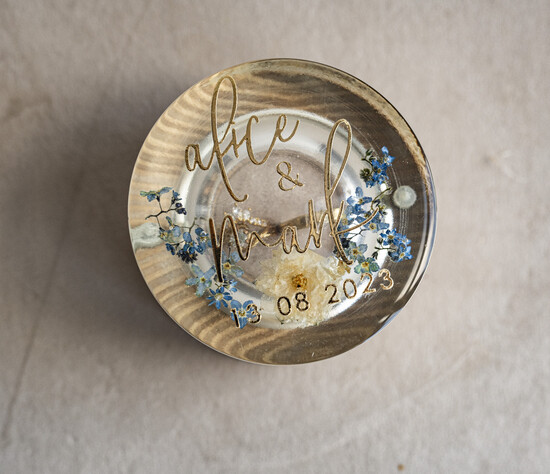 Pudełka Szkatułki na Obrączki szkatułki szkatułka na obrączki z kwiatami, pudełko na obrączki z żywicy, pudełko na obrączki z zatopionymi kw 24/szk/szk