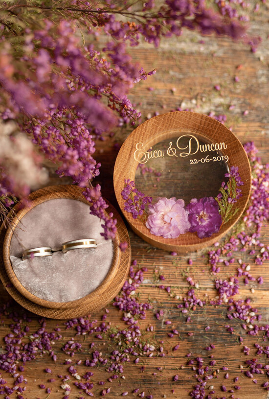 Pudełka Szkatułki na Obrączki szkatułki przeźroczyste  pudełko na obrączki  ślubne zatopione żywe kwiaty w żywicy , pudełeczko na obraczki s 250/pudkwia/szk