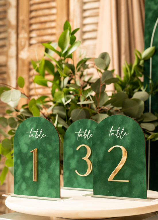 Numery na stół Glamour welurowe numerki na stoly weselne, zlote numerki na stol weselny, numeracja stołów weselnych, zielon 01/velgreen/nrS