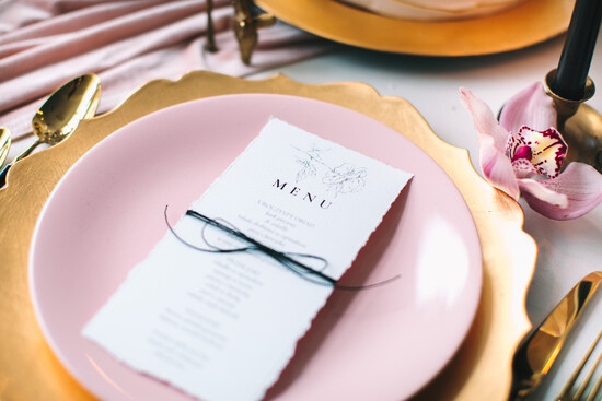 Menu rustykalne wyjątkowe menu kolejność podawania dań wydzierane brzegi szkic róży  01/jedwabcz/m