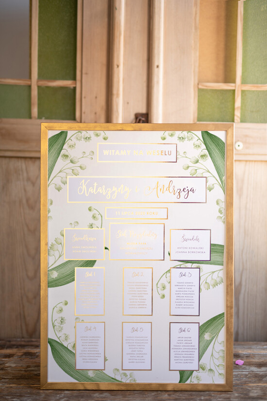 Plany stołów Glamour welurowe tablica z rozmieszczeniem gości plan stołów weselnych, klasyczne złote napisy w stylu glamour 11/GNO/PL