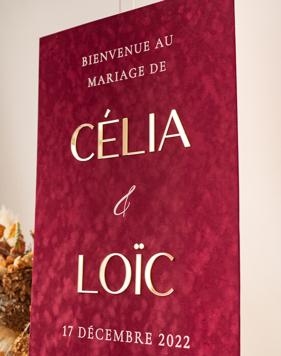 Plany stołów Glamour welurowe powitanie gości na weselu, złote napisy na ramie powitanie na weselu, welurowa rama powitanie na wes 01/velBur/PLP