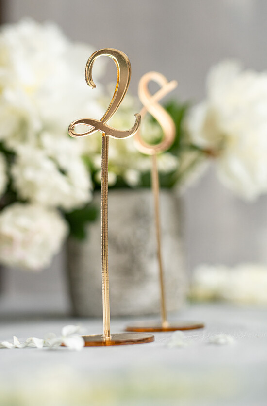 Numery na stół Akryl złote piękne numerki na stół weselny złota błyszcząca plexi, złote numerki na stoly weselne 3/akryl/nrS