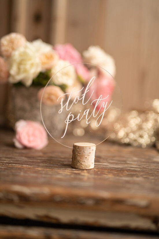 Numery na stół Akryl delikatne eleganckie numerki na stół nowoczesna dekoracja na stół weselny  1/akryl/nrS