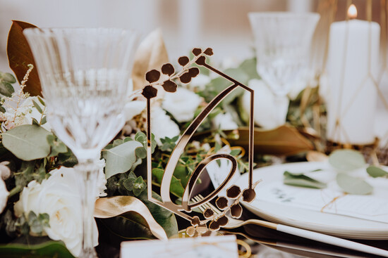 Numery na stół Akryl numerek na stół weselny złoty lustrzany akryl wesele glamour  01/geotus/nrS