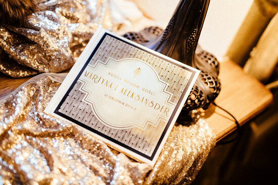 Księgi wpisów gości glamour księgi pamiątkowe i albumy na wpisy gości weselnych, napisy na okładce na złoto 12/Glz8/kwg