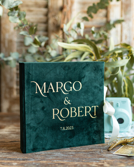 Księgi wpisów gości welurowe Duża Zielona Welurowa Księga Wpisów Gości Ecru Kartki Księga Pamiątkowa welurowa ze Złotymi Napisami 13/inxVelWsD/kwg
