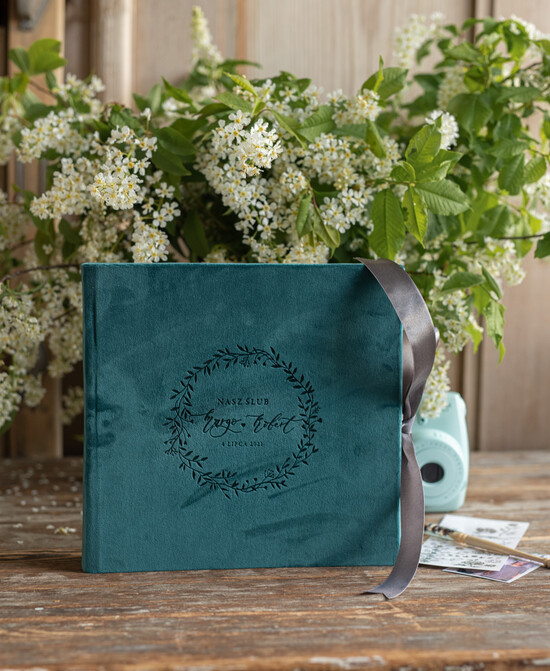 Księgi wpisów gości welurowe butelkowa zielona księga wpisów gości,  welurowa księga wpisów gości personalizowna na zdjęcia z fot 08/inxVelWsSR/kwg