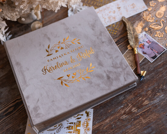 Księgi wpisów gości welurowe księga pamiątkowa na wesele i wpisy gosci weselnych, możliwe czarne kartki 03/inxVelD/kwg