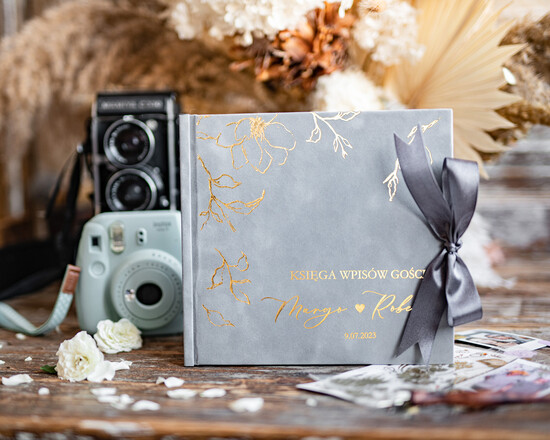 Księgi wpisów gości welurowe księgi pamiątkowe i albumy na wpisy gości weselnych, na zdjęcia polaroid i zyczenia od gosci, weluro 27/velWsM/kwg