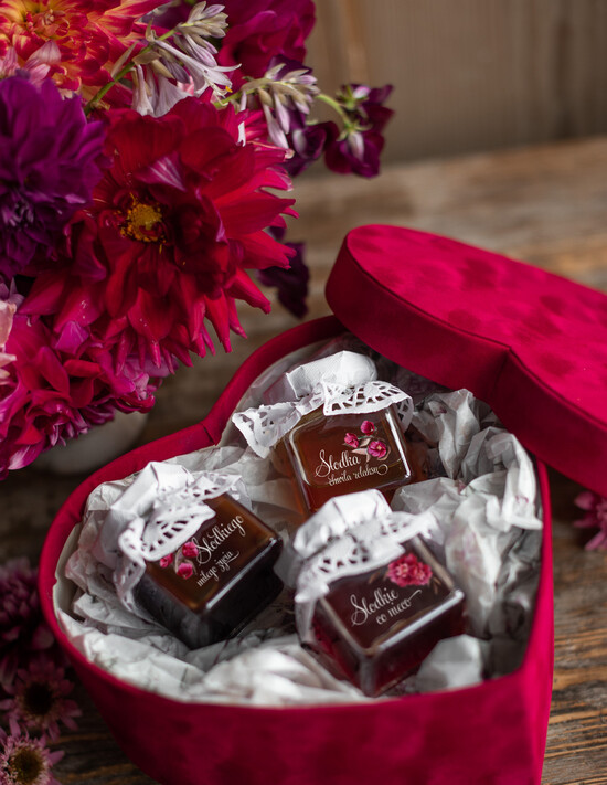 Prezenty, Podziękowania dla Rodziców Pudełka welurowe  pomysł na prezent dla Rodziców welurowe pudełko miód z dodatkami  01/serceuv/dlarodziców