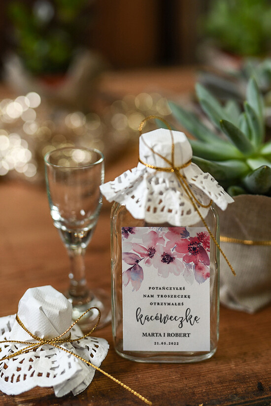 Podziękowania dla Gości Weselnych Butelki pomysłowe podziękowania dla gości, kacówki na własny trunek 07/GNO/bPOdgo