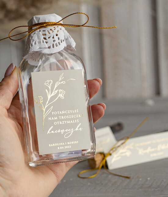 Podziękowania dla Gości Weselnych Butelki fajne pomysły na podziękowania dla gości, kacóweczki z personalizacją na własny trunek, złote butele 06/gold/bPOdgo