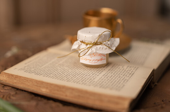 Słodkości / miodki - czekoladki Miody i słoiczki Nutella upominki podziękowania za przybycie po ślubie przyjemność w słodkiej formie słoiczek miodu z persona 10/glamF/MD