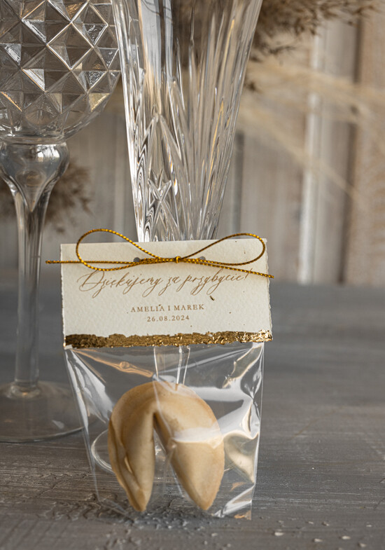 Podziękowania dla Gości Weselnych Ciasteczka z wróżbą prezenty dla gości na weselu ciasteczko z wróżbą i dedykacją fajne pomysły na prezenty dla gości wes 01/wrzSznM/podzciastko