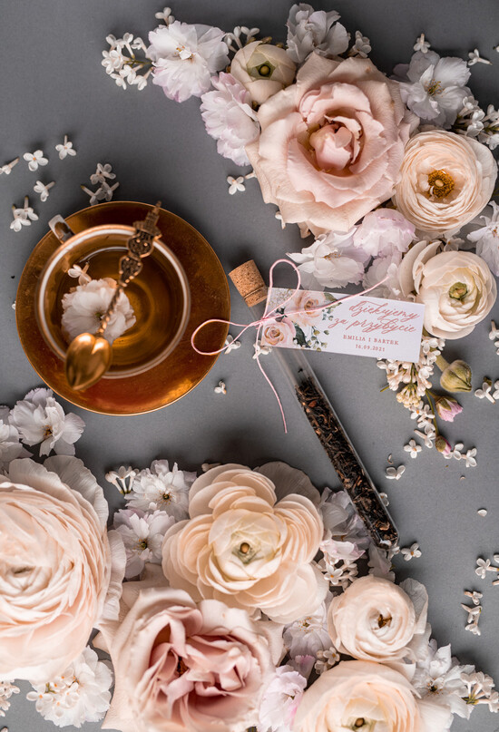 Fiolki i Saszetki Kawa i Herbata Fiolki podziękowania od pary młodej po weselu w postaci herbaty zapewnią miłe chwilę    1/kalkaF/fiolka