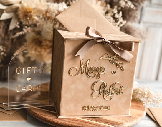 Pudełko na koperty  glamour Elegancka welurowa kopertówka ze złotymi napisami, beżowy cieniowany welur, pudełko na koperty złote 03/velbez/koprZ