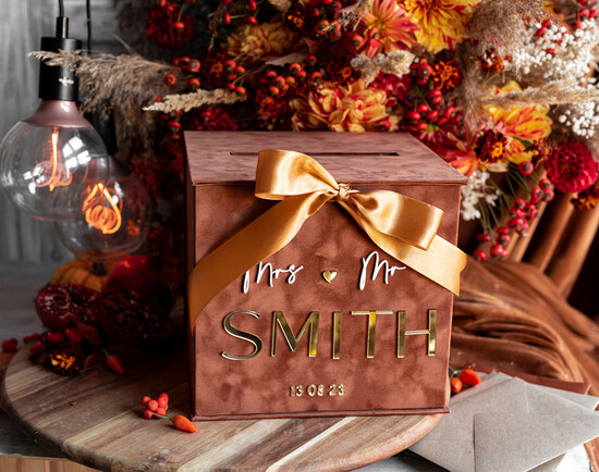 Pudełko na koperty  glamour Elegancka welurowa kopertówka ze złotymi napisami, brązowo złoty cieniowany welur, różowe pudełko na 01/velgold/kopr