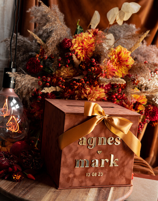 Pudełko na koperty  glamour Elegancka welurowa kopertówka ze złotymi napisami, brązowo złoty cieniowany welur, różowe pudełko na 03/velgold/kopr