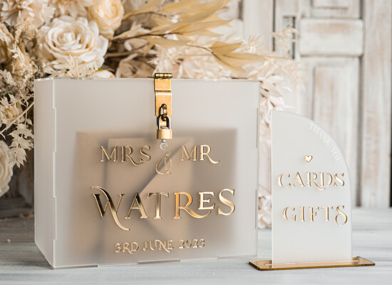 Pudełko na koperty  glamour satynowa kopertówka ze złotymi napisami, kopertówka z tabliczką, pudełko na koperty na weselu, koper 01/SAT/koprSAT