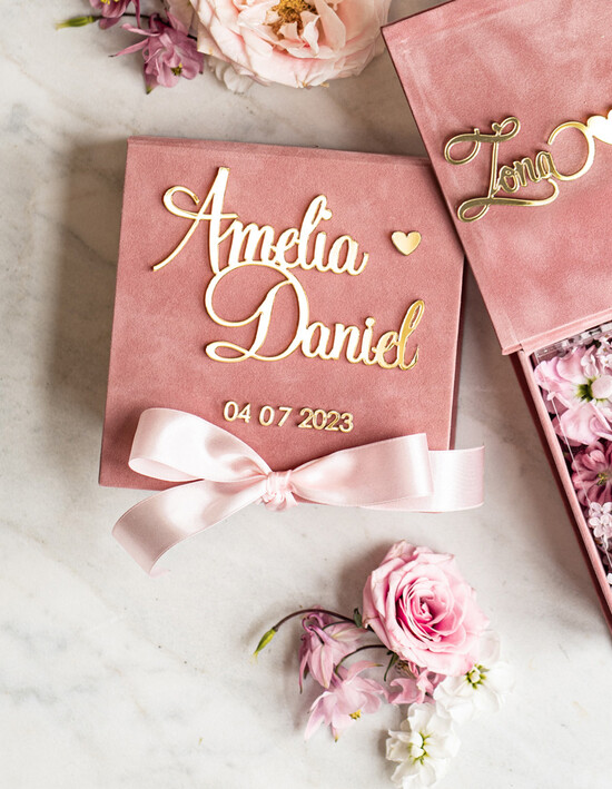 Pudełka Szkatułki na Obrączki glamour pudełko na obrączki ślubne złote imiona i data slubu, ozdobne eleganckie pudełko na biżuterię, welur 15/pudvel/szk