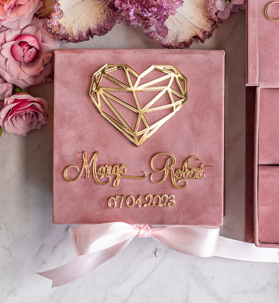 Pudełka Szkatułki na Obrączki glamour eleganckie welurowe pudełeczko na obrączki ślubne, złote napisy na pudełeczku, welurowa szkatułka na 09/pudvel/szk