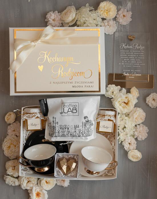 Prezenty, Podziękowania dla Rodziców zestawy prezentowe kubki filiżanki podziękowania ślubne dla rodziców, filiżanki biała i czarna dla Rodziców, prezent dla Rodziców na we 04/boxFIL/Rodzice